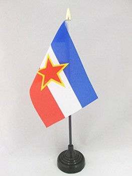 bandiera da tavolo jugoslavia 4 '' x 6 '' - bandiera da scrivania jugoslava 15 x 10 cm - top con lancia dorata