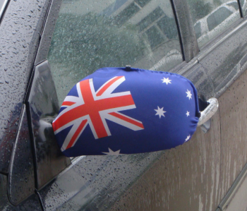 Fans de football acclamant drapeau du pays miroir couverture de voiture