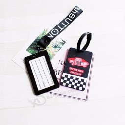 Étiquette de bagage en forme de valise en pvc personnalisée