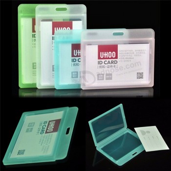Couverture de passeport en plastique Entreprise Fournitures de bureau Nom Badge Porte-carte d’affaires Porte-cartes en PVC