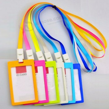 Titulares verticales de tarjetas de identificación de negocios de plástico colorido de alta calidad con cordón de correa para el cuello