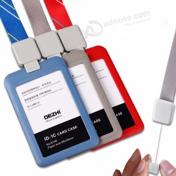 带有简单塑料ID卡夹的可伸缩挂绳拉扣