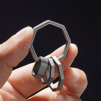 Véritable alliage de titane pur porte-clés super léger boucle suspendue porte-clés Quickdraw Titane porte-clés Porte-clés Creative KeyRing