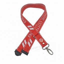polyester lanyard in de fabriek met metalen clip