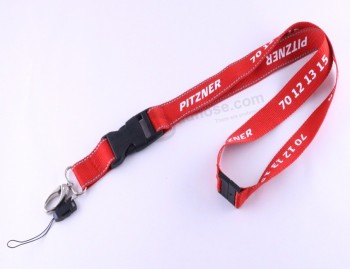Rotes Nylonband mit Werbedruck und Schlüsselanhänger