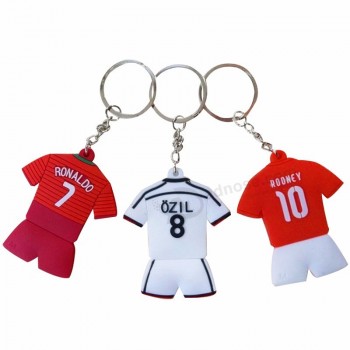 Moins cher promotionnel personnalisé équipe de football souple pvc caoutchouc porte-clés en relief porte-clés