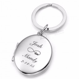 persönlichkeit benutzerdefinierte ovale medaillon keychain silber schwimmende foto schmuck medaillon schlüsselanhänger eingraviert initail oder name schlüsselanhänger