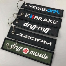 Fabricant de porte-clés de broderie de vente chaude avec anneau en métal