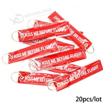 20Pcs/lot KISS ME BEFORE FLIGHT Broderie Porte-clés Pour Femmes Sac Pendentif Argent Métal Porte-clés Voiture Bagages Tag Aviation Cadeaux