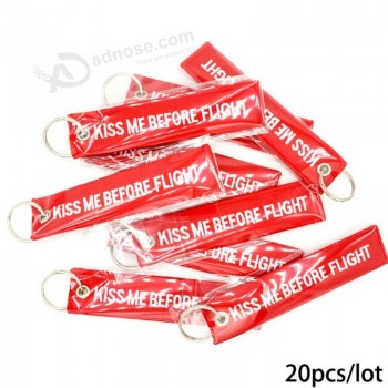 20Pcs/lot KISS ME BEFORE FLIGHT Embroidery Keychains For Women Bag Pendant Silver Metal Key Ring Car Luggage Tag Aviation Gifts