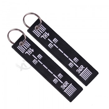 faire un porte-clés Étiquettes Avion Piste Motif Noir Polyester Broderie Message