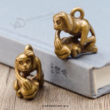 intéressant singe bronze porte-clés en laiton fait à la main porte-clés