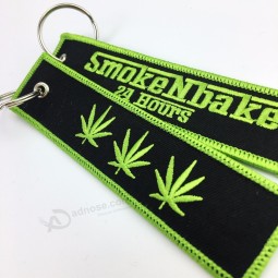 Porte-clés brodé en tissu personnalisé avec votre propre logo