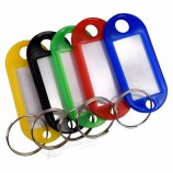 50 PC-Plastikkeychain Schlüsselumbauten Identifikation-Aufkleber-Namensumbauten aufgeteilter Ringbüro-Schulbedarf für Reisereise