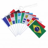 hoge kwaliteit op maat schuddende land gehouden regenboog golf paal hand vlaggen