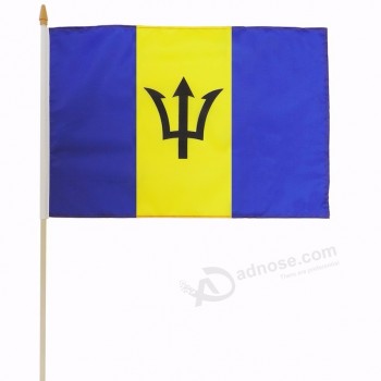 Vente en gros meilleure vente bon standard Barbade personnalisé agitant des drapeaux à la main