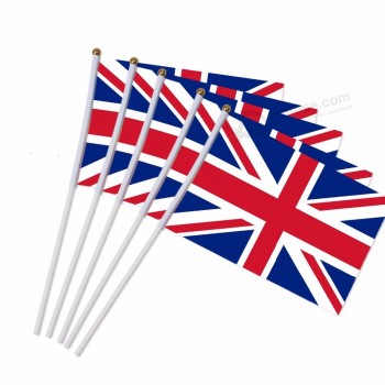 Ruiyuan 68D 100% poliéster tamaño personalizado pequeñas banderas del Reino Unido ondeando banderas de mano con mástiles de plástico actividad desfile banderas deportivas