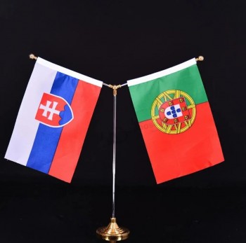 custom polyester national desk flag decoratieve tafelvlag met RVS vlaggenstok