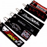 Dongguan Factory Tissu Porte-clés Étiquettes Personnalisé Marque Promotion Cadeaux Porte-clés Tissés