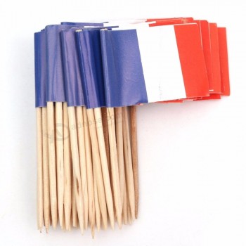 Vente chaude de bambou matériau traiteur cure-dents avec mini drapeau pour la fête