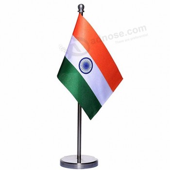 Drapeaux nationaux de table indienne de différentes tailles personnalisées
