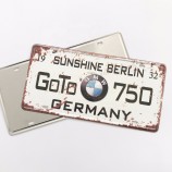 Vente en gros personnalisé souvenir aluminium décoratif impression en relief plaque d’immatriculation de voiture