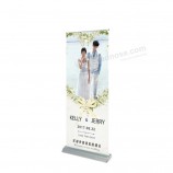 display apparatuur brede basis roll up banner stand