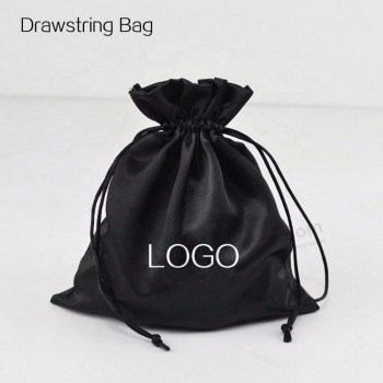 Vente en gros Logo personnalisé Marque privée Extension de cheveux Satin noir Cordon de serrage Sacs pour perruque / bijoux / cadeau / montre / diamant / bague