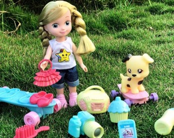 乱扔垃圾的女孩假装玩具套装，适合年龄为3 4 5 6 7岁的孩子们回家的娃娃屋玩偶玩具