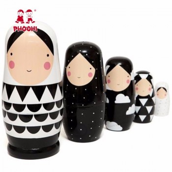 Heiß verkaufende Handfarbe Kinder 5 PCS benutzerdefinierte Nesting Russland Puppe Spielzeug Holz Matroschka