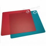 2020 vente chaude Chine usine sur mesure plaque enfants tapis d’alimentation bébé set de table en silicone / plastique avec napperon respectueux de l’environnement