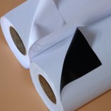 beliebtes wirtschaftliches 140gsm PVC selbstklebendes wasserdichtes Vinylrollenmaterial für Autoverpackungsaufkleber