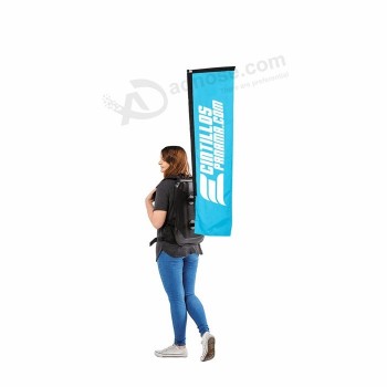 Sac à dos publicitaire de bannière d’impression personnalisée Drapeau à dos en forme de larme de publicité extérieure avec mât de drapeau de sac à dos