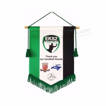 NO MOQ Logo personnalisé Double face Sublimation Impression Tissu satiné Mini Football Team Soccer Pennants