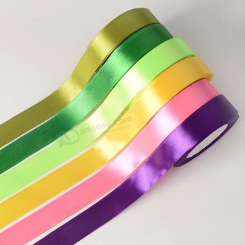 Ruban de satin simple face en polyester personnalisé de 1 « 25 mm » pour l’emballage de cadeaux et la décoration de fête en gros