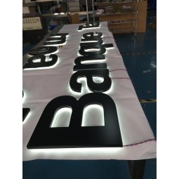 letras retroiluminadas com caracteres luminosos para publicidade externa