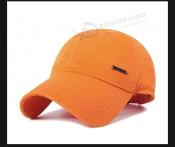 berretto da baseball sportivo personalizzato in cotone Cappello pubblicitario Cappello con etichetta in metallo logo 6 pannelli disegnano il tuo berretto