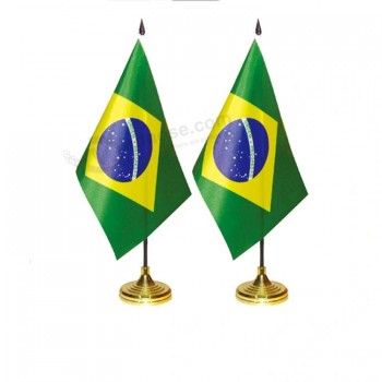 Venda por atacado pequena bandeira de diferentes países bandeira mesa mesa com suporte de metal e plástico