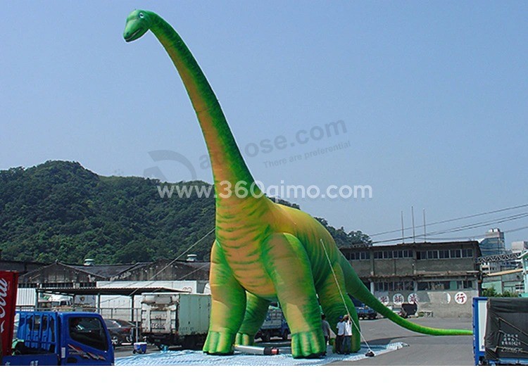 광고, 옥외 훈장을위한 주문을 받아서 만들어진 거대한 만화 팽창 식 공룡 만화