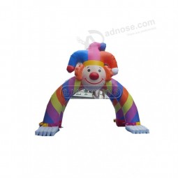 colorido tema de dibujos animados de arco inflable para abrir la entrada