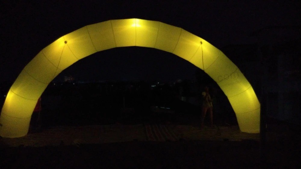 Arco inflável com LED para decoração ao ar livre