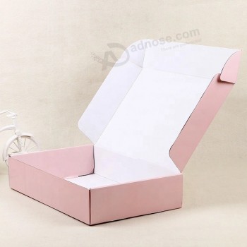Tarjeta personalizada Caja de papel corrugado Cajas de regalo de colores recicladas Cajas de envío de tela rosadas