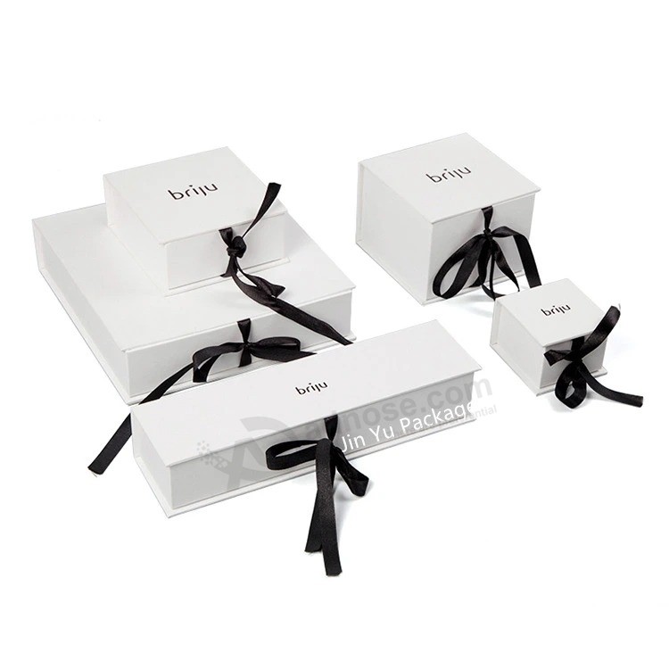 Aangepaste elegante papieren geschenk lint sieraden verpakking display dozen groothandel