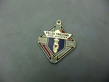 Vente en gros personnalisé logo épinglettes de l’insigne en émail de placage d’or