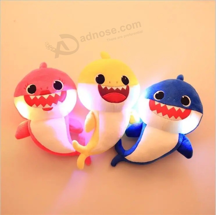 노래하고 반짝이는 아기 상어 봉제 동물 상어 장난감 인형 뮤지컬 상어 장난감 조명