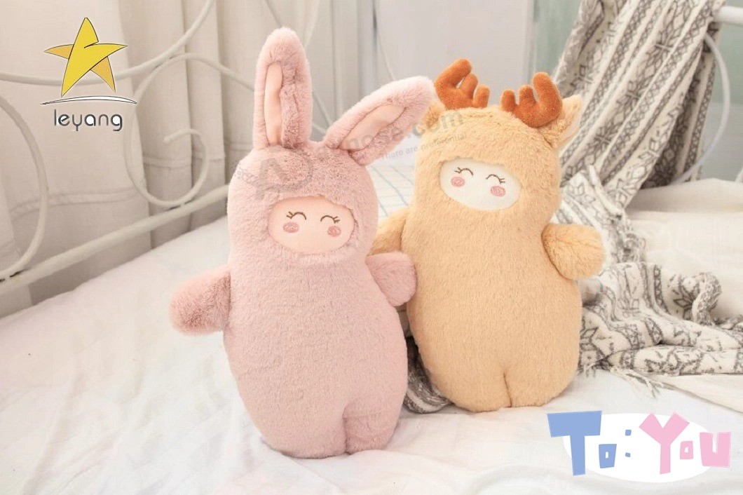 Haga el diseño de su propia muñeca animal suave de peluche de felpa de unicornio bordado personalizado