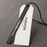 Étiquette volante de logo de vêtement de conception professionnelle