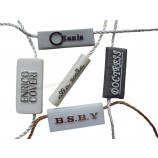 Personnalisé Dégradable Bijoux Attache Vêtements PVC Couche Logo Autocollant Cordon Scellé Étiquettes Suspendues Pour Accessoires De Vêtement
