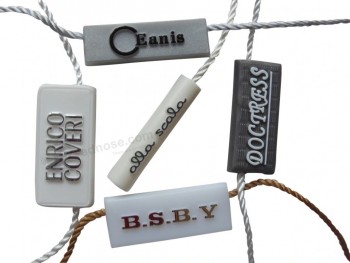 gepersonaliseerde afbreekbare sieraden sluiting kleding PVC-laag logo sticker string seal hang tags voor kledingaccessoires
