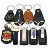 Vente en gros pas cher en vrac fait à la main porte-clés personnalisé en métal carte de nom de voiture logo de voiture véritable PU logo en cuir porte-clés pour cadeau promotionnel